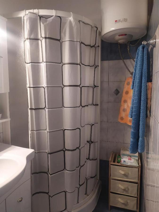 Small&cosy appartment- Piccolina Loutráki Esterno foto